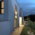 Lo La Villa Štokovci